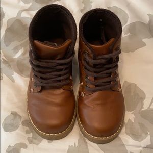 Boys boots